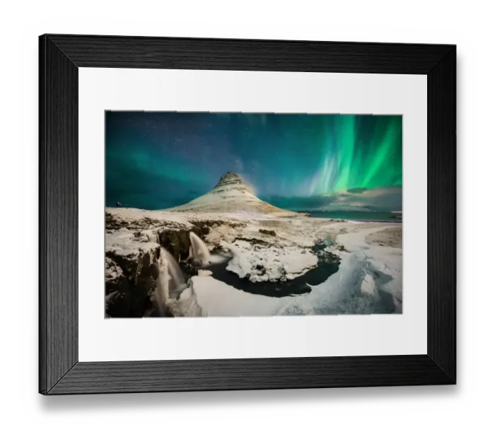 Framed Print : The northern Light at Kirkjufell, Iceland Framed Print : The northern Light at Kirkjufell, Iceland