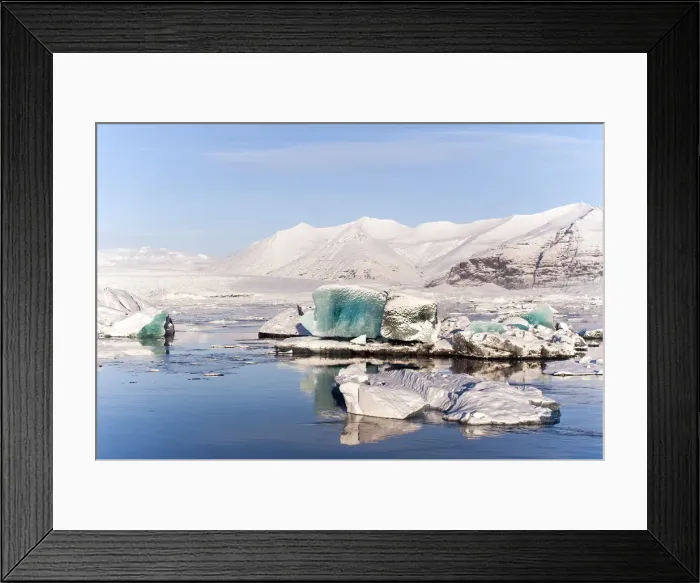 Framed Print : Icebergs floating in the Jokulsarlon lagoon in Iceland Framed Print : Icebergs floating in the Jokulsarlon lagoon in Iceland
