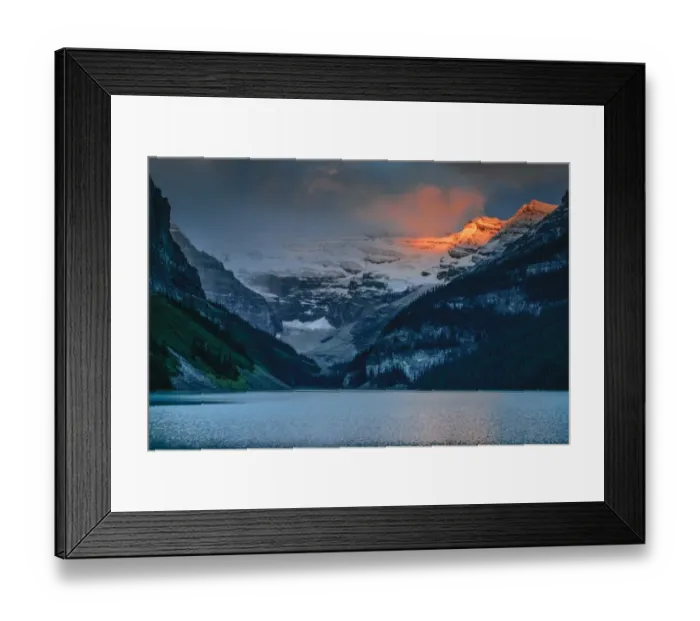 Framed Print : Sunrise Over Mount Victoria, Lake Louise, Banff National Park, Alberta, Canada Framed Print : Sunrise Over Mount Victoria, Lake Louise, Banff National Park, Alberta, Canada