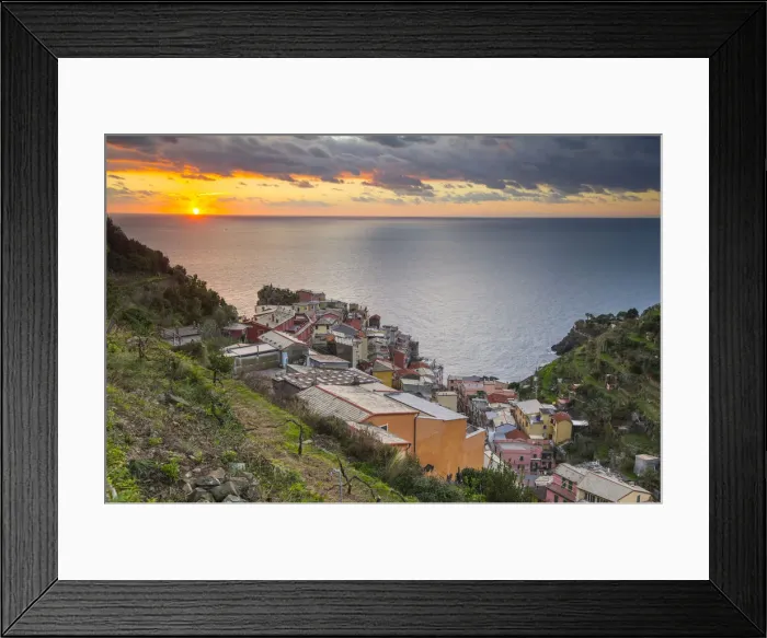 Framed Print : Manarola, Cinque Terre national park, La Spezia province, Liguria, Italy
