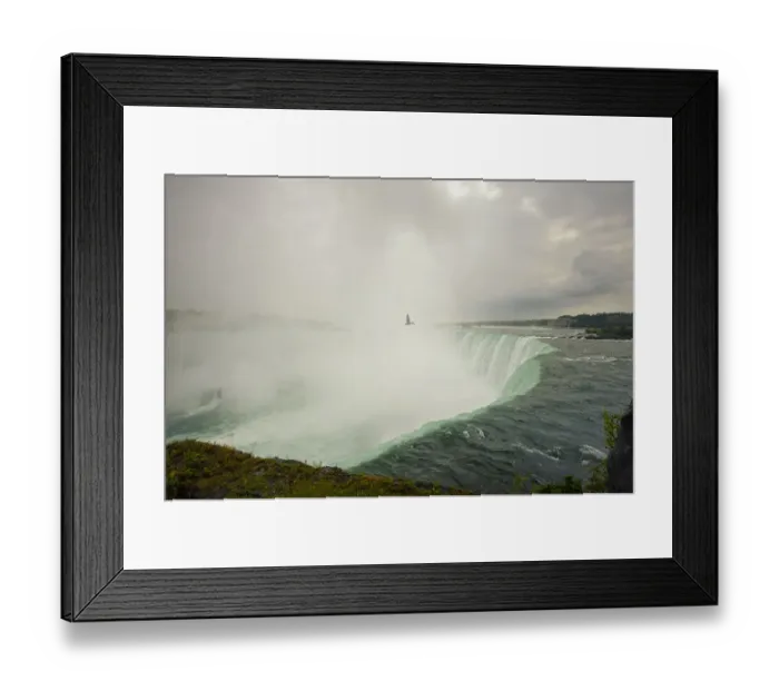 Framed Print : Close-up view of Niagara Falls Canadian horseshoe falls Framed Print : Close-up view of Niagara Falls Canadian horseshoe falls