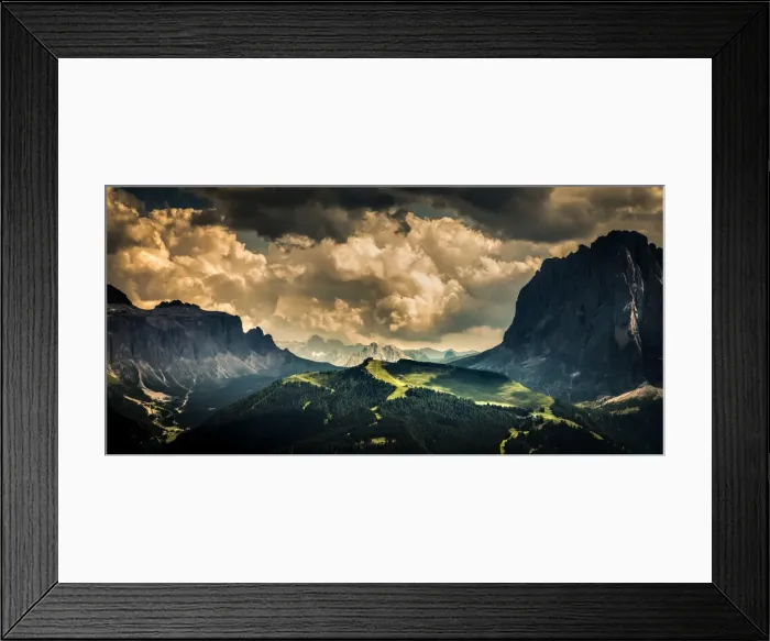 Framed Print : The Odle Heisler (Secede) in Val Gardena, Dolomites, Italy Framed Print : The Odle Heisler (Secede) in Val Gardena, Dolomites, Italy