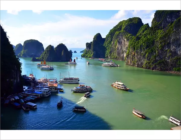 Iconic view on Ha Long Bay from Hang Sung Sot (