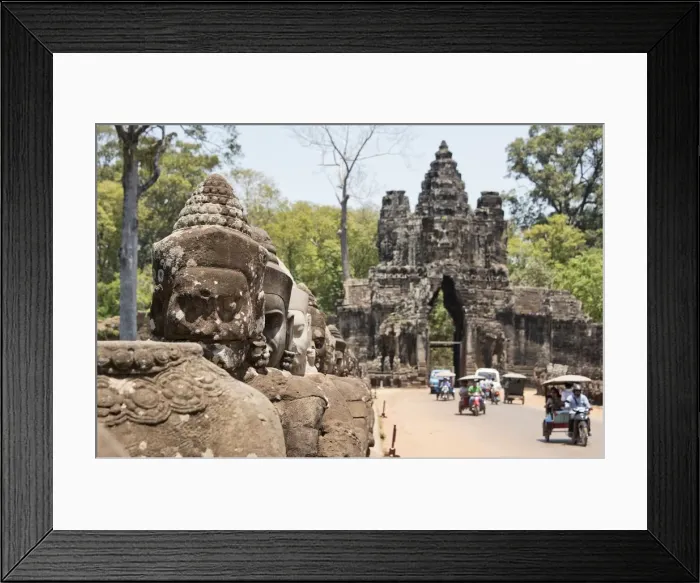 Framed Print : Gate entrance to Angkor Thom with guarding statues Framed Print : Gate entrance to Angkor Thom with guarding statues