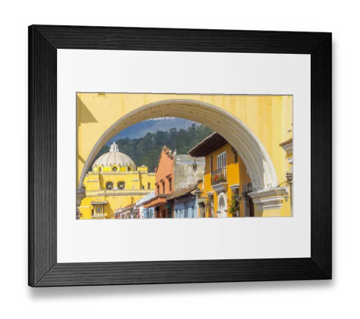 Framed Print : View through Arco de Santa Catalina (Santa Catalina Arch) Antigua Guatemala