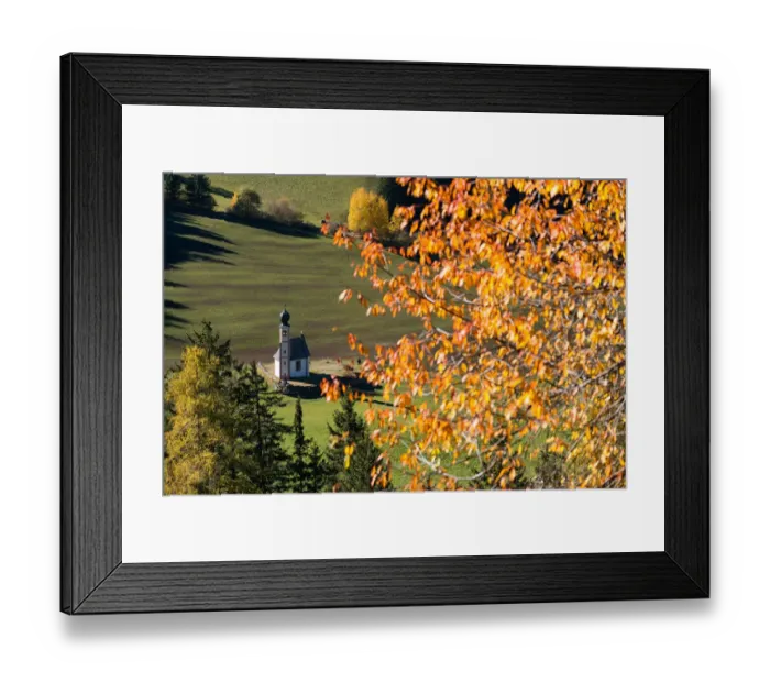 Framed Print : Val di Funes, Trentino Alto Adige, Italy, Europe Framed Print : Val di Funes, Trentino Alto Adige, Italy, Europe
