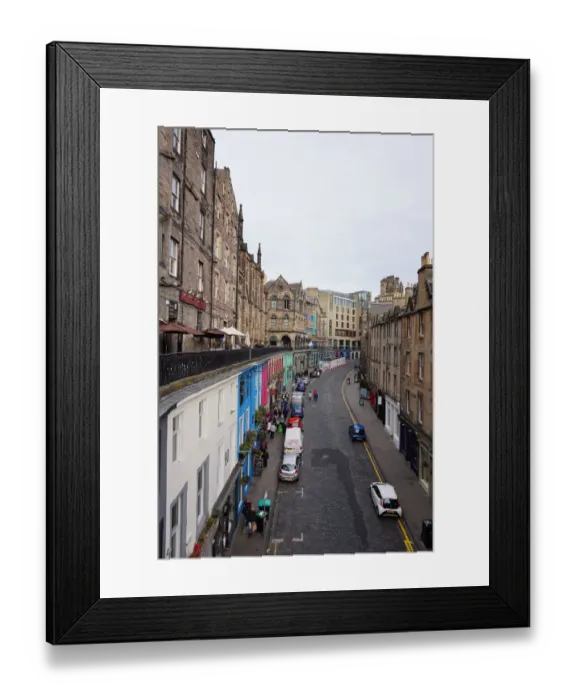 Framed Print : Overview on Victoria Street, Edinburgh, United Kingdom