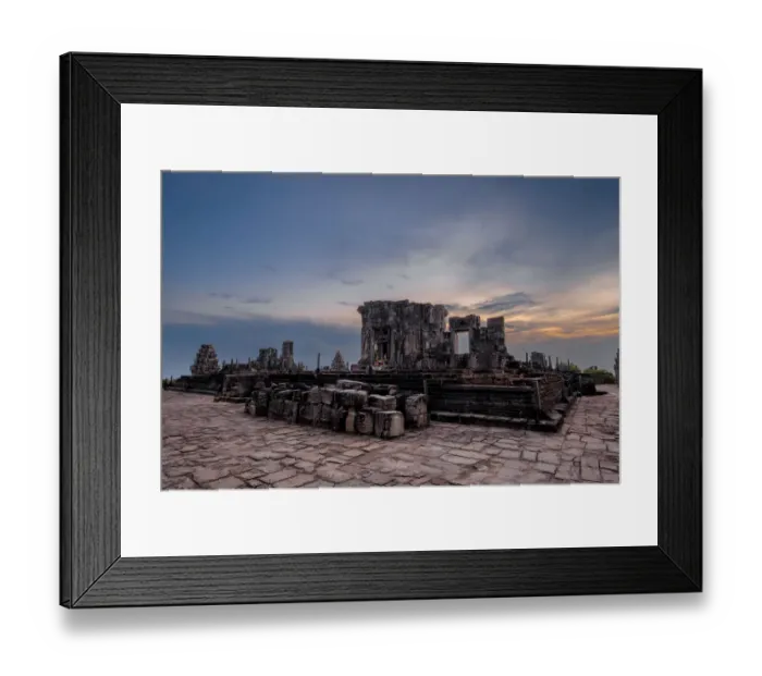 Framed Print : Sunset at Phnom Bakheng temple, Siem Reap, Cambodia