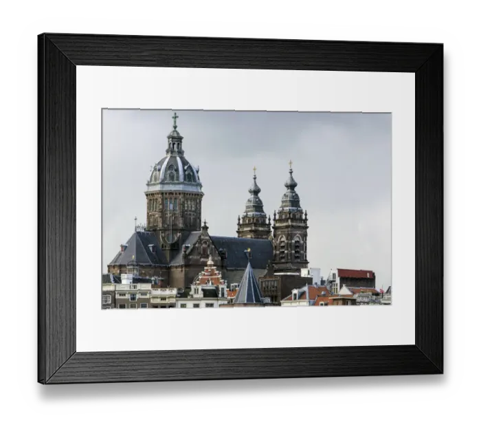 Framed Print : The Basilica of Saint Nicholas in the Old Centre district of Amsterdam Framed Print : The Basilica of Saint Nicholas in the Old Centre district of Amsterdam