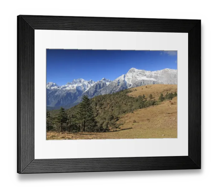 Framed Print : Panoramic view of the Jade Dragon Snow Mountain in Yunnan, China Framed Print : Panoramic view of the Jade Dragon Snow Mountain in Yunnan, China