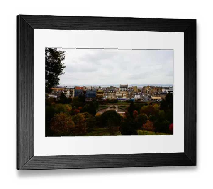 Framed Print : Princes Street and Newtown, Edinburgh, United Kingdom Framed Print : Princes Street and Newtown, Edinburgh, United Kingdom