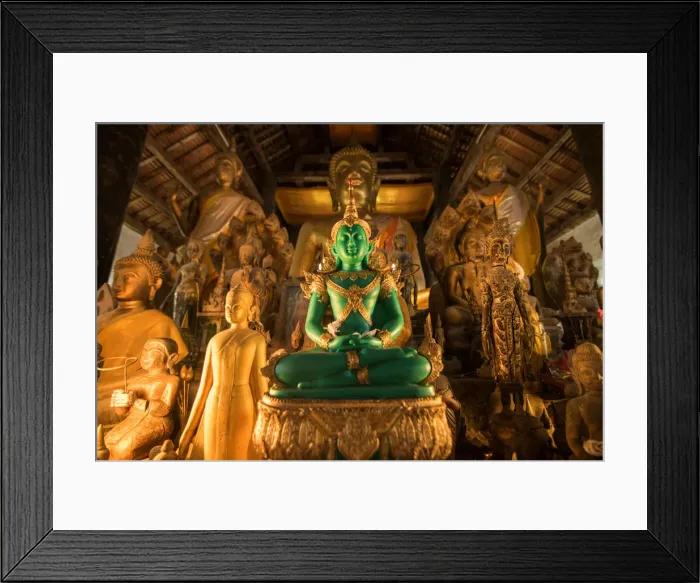 Framed Print : Ancient Buddhist Temple Wat Maak Mong, Luang prabang, laos Framed Print : Ancient Buddhist Temple Wat Maak Mong, Luang prabang, laos