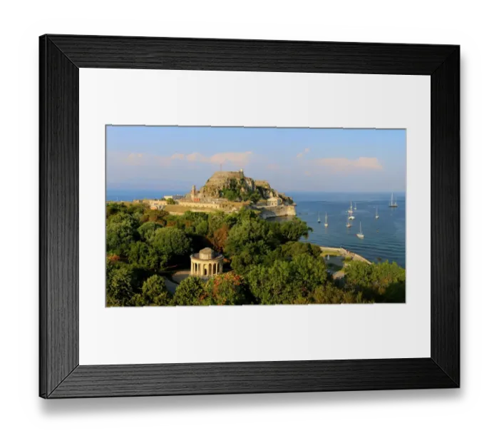 Framed Print : View on the Maitland Rotunda and the old fortress, Corfu, Greece Framed Print : View on the Maitland Rotunda and the old fortress, Corfu, Greece