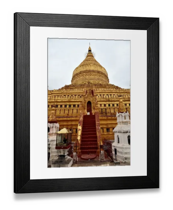 Framed Print : Shwe zi gon paya terracotta Temple, Bagan, unesco ruins Myanmar. Asia Framed Print : Shwe zi gon paya terracotta Temple, Bagan, unesco ruins Myanmar. Asia
