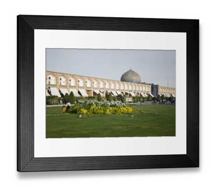 Framed Print : The amazing architecture of Naghsh-e Jahan Square and Lotfollah Mosque in Esfahan, Iran