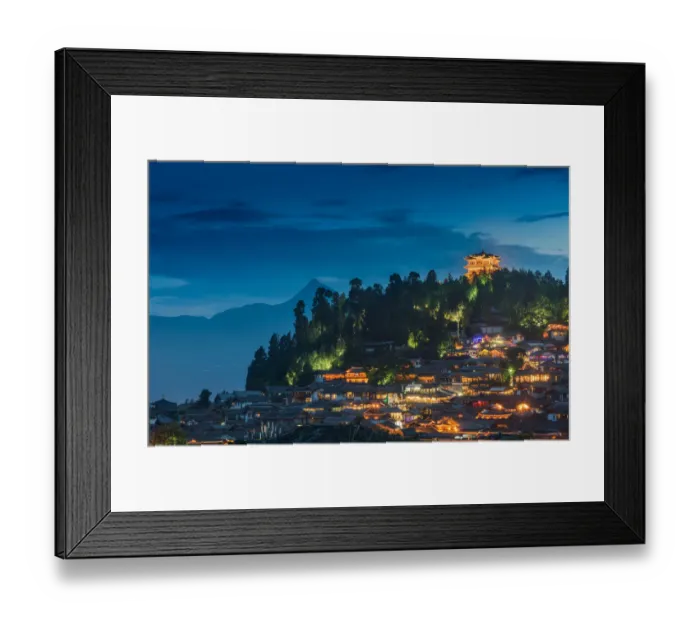Framed Print : Night view of Lijiang - Old town Framed Print : Night view of Lijiang - Old town