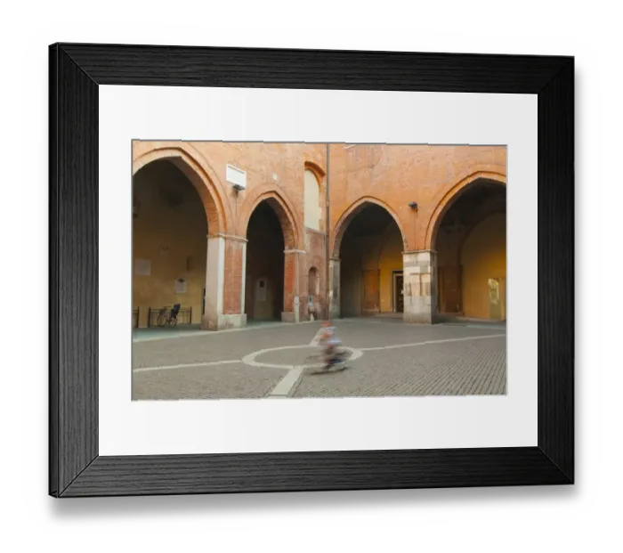 Framed Print : Cremona, Lombardy, Italy. The inner court of the City Hall Framed Print : Cremona, Lombardy, Italy. The inner court of the City Hall