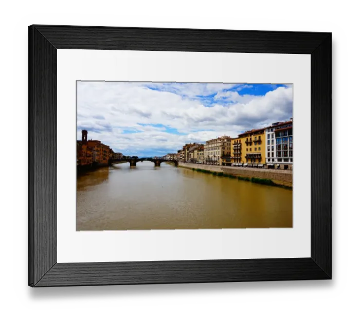 Framed Print : Santa Trinita Bridge and Arno River, Florence, Italy Framed Print : Santa Trinita Bridge and Arno River, Florence, Italy