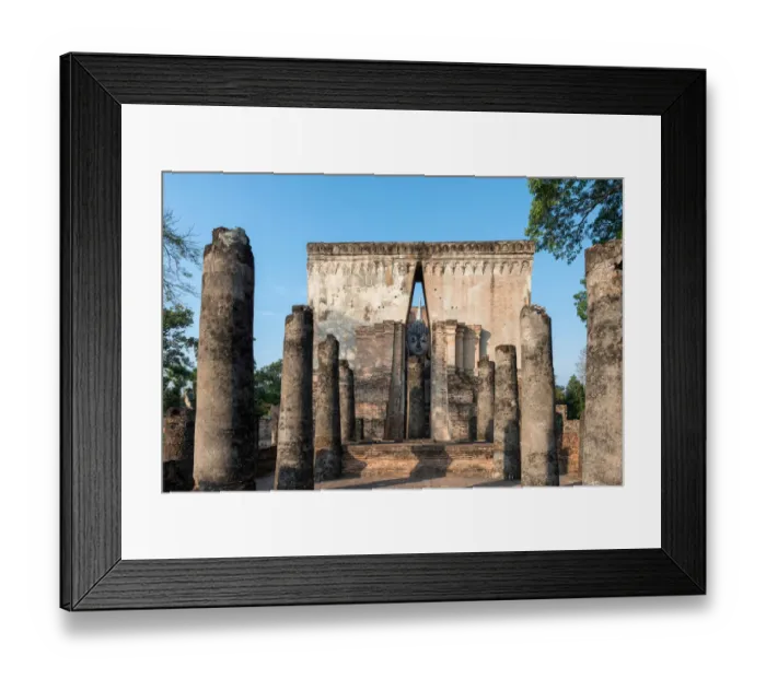 Framed Print : Wat Si Chum, temple in Sukhothai Historical Park, Thailand Framed Print : Wat Si Chum, temple in Sukhothai Historical Park, Thailand