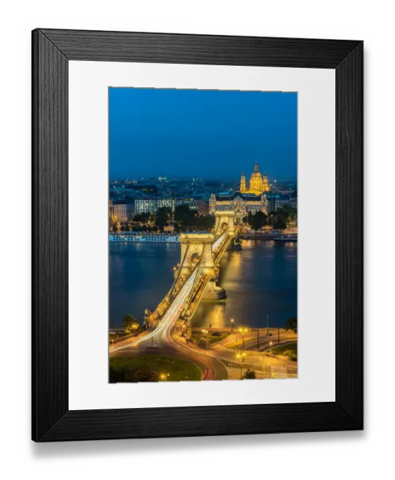 Framed Print : Chain bridge of Budapest, Hungary Framed Print : Chain bridge of Budapest, Hungary
