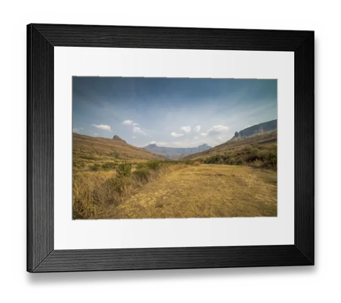 Framed Print : Amphitheatre mountains in Royal Natal National Park Framed Print : Amphitheatre mountains in Royal Natal National Park