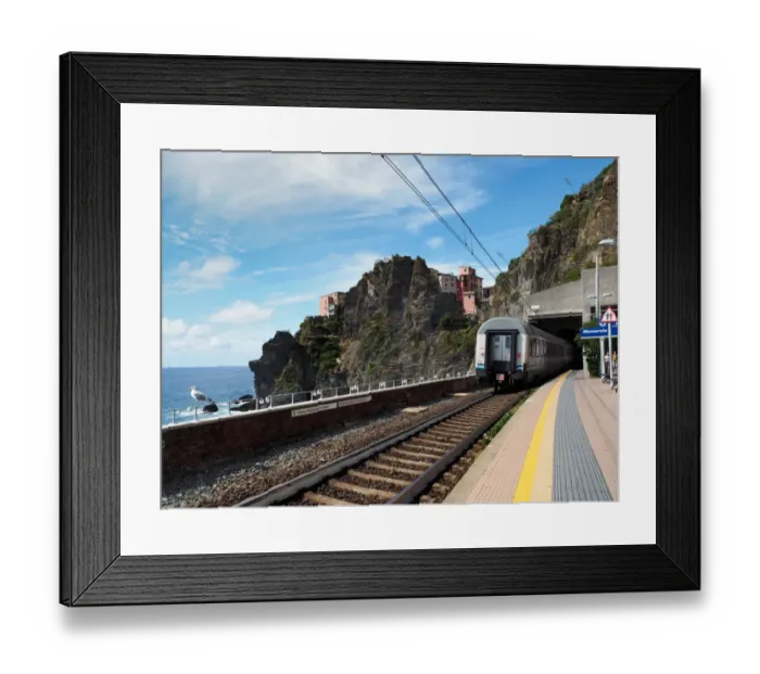 Framed Print : Manarola Railway Station, Cinque Terre National Park, Ligurian Sea, Northern Italy Framed Print : Manarola Railway Station, Cinque Terre National Park, Ligurian Sea, Northern Italy