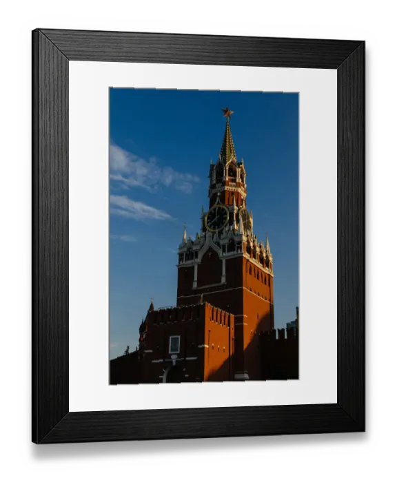 Framed Print : Spasskaya Tower on the Red Square in Moscow, Russia Framed Print : Spasskaya Tower on the Red Square in Moscow, Russia