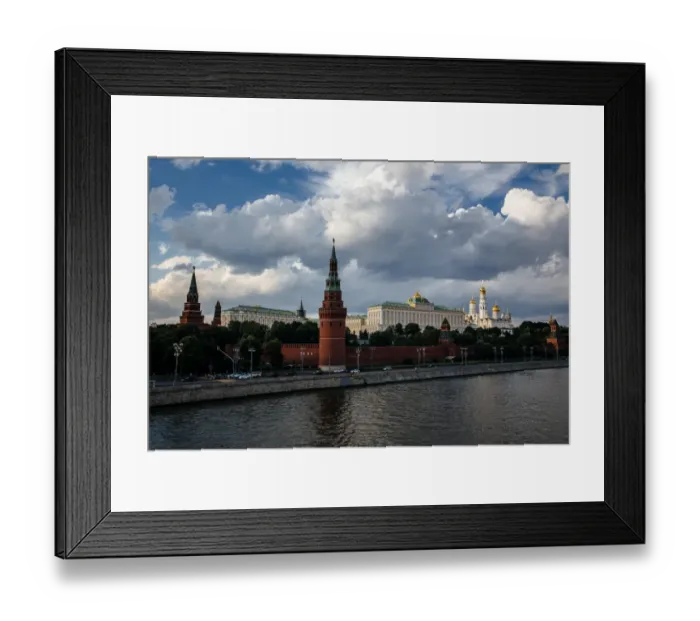 Framed Print : View on Kremlin and Moscow river from Bolshoy Kamenny Bridge Framed Print : View on Kremlin and Moscow river from Bolshoy Kamenny Bridge