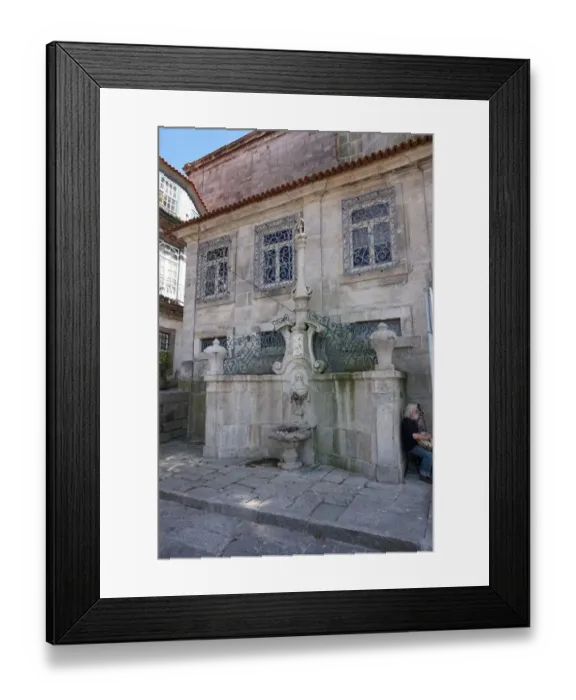 Framed Print : Water fountain near Se Cathedral of Porto, Portugal