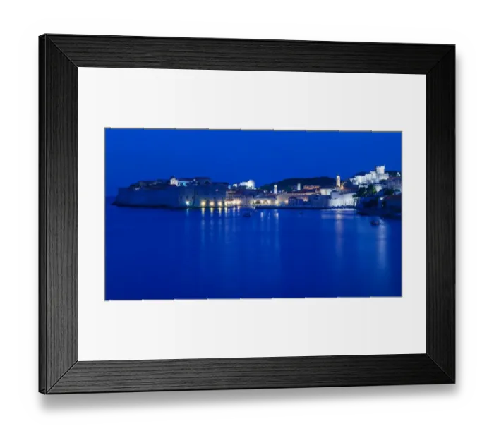 Framed Print : Dubrovnik, Croatia - Dawn view of Old Town Framed Print : Dubrovnik, Croatia - Dawn view of Old Town