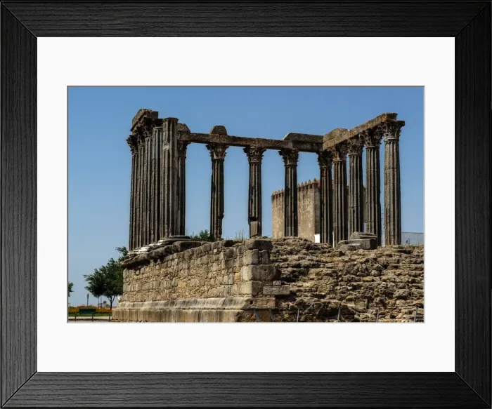 Framed Print : Culture. A view of the landmark Temple of Diana Framed Print : Culture. A view of the landmark Temple of Diana