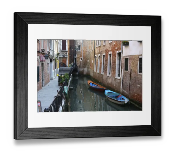 Framed Print : Canal in the old town, Venice, Italy Framed Print : Canal in the old town, Venice, Italy
