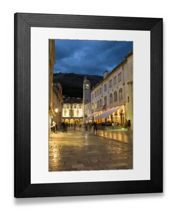 Framed Print : View of Luza Square in Dubrovnik, Croatia Framed Print : View of Luza Square in Dubrovnik, Croatia