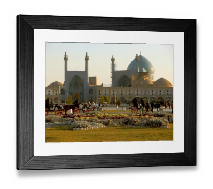 Framed Print : Beautiful Islamic architecture - Imam mosque, Isfahan, Iran Framed Print : Beautiful Islamic architecture - Imam mosque, Isfahan, Iran