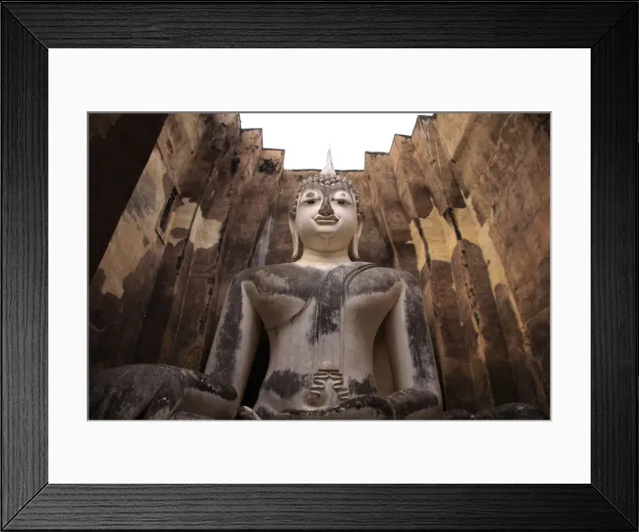 Framed Print : Low Angle View of Phra Atchana of Wat Sri Chum Framed Print : Low Angle View of Phra Atchana of Wat Sri Chum