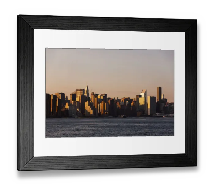 Framed Print : Manhattan skyline seen from Williamsburg, Brooklyn Framed Print : Manhattan skyline seen from Williamsburg, Brooklyn