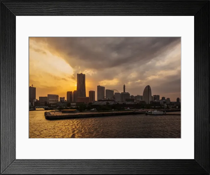 Framed Print : Yokohama skyline at sunset, Japan Framed Print : Yokohama skyline at sunset, Japan