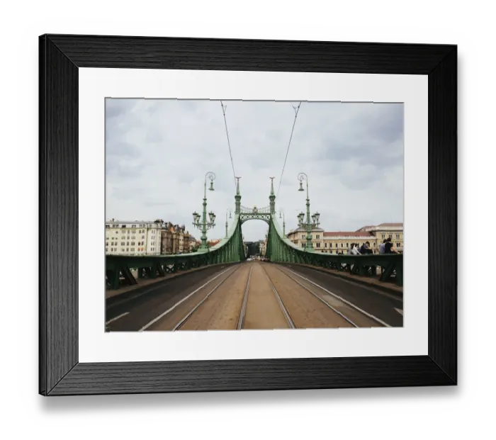Framed Print : Liberty bridge in Budapest, Hungary Framed Print : Liberty bridge in Budapest, Hungary