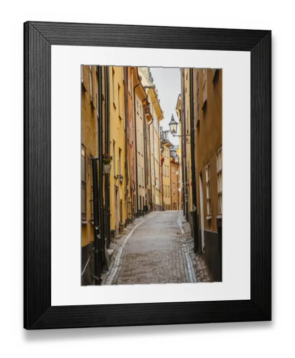 Framed Print : Narrow streets in Gamla Stan (Old Town) in Stockholm, Sweden Framed Print : Narrow streets in Gamla Stan (Old Town) in Stockholm, Sweden
