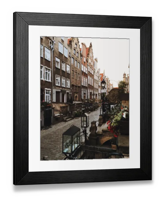 Framed Print : St Marys Street (Ulica Mariacka) in Gdansk, Poland Framed Print : St Marys Street (Ulica Mariacka) in Gdansk, Poland