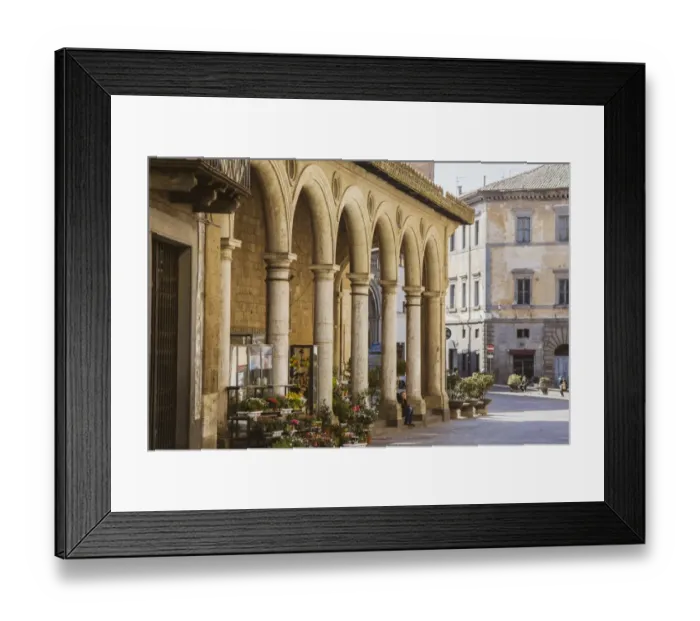 Framed Print : Piazza della Repubblica, Orvieto, Umbria, Italy Framed Print : Piazza della Repubblica, Orvieto, Umbria, Italy