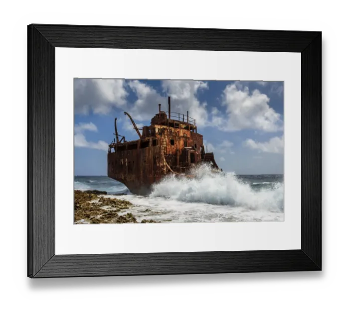 Framed Print : Shipwreck on coast of Little Curacao, Caribbean Framed Print : Shipwreck on coast of Little Curacao, Caribbean