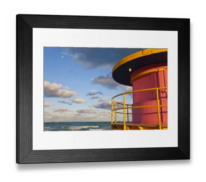 Framed Print : Lifeguard Hut, South Beach, Miami, Florida, USA Framed Print : Lifeguard Hut, South Beach, Miami, Florida, USA