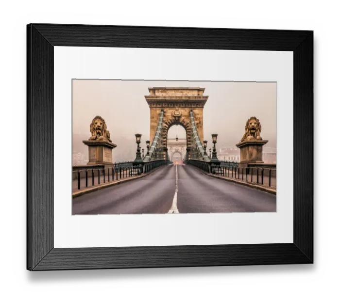 Framed Print : Budapest - Ambience