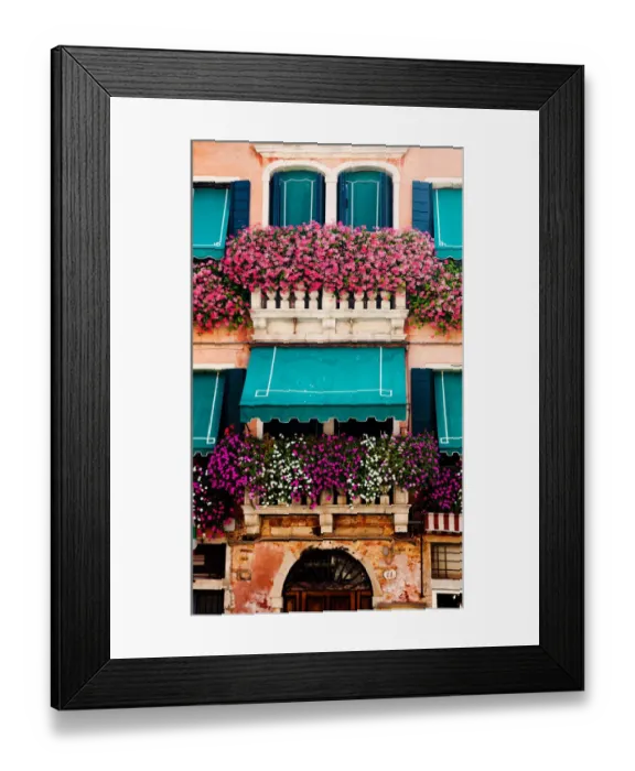 Framed Print : Flower arrangement Framed Print : Flower arrangement