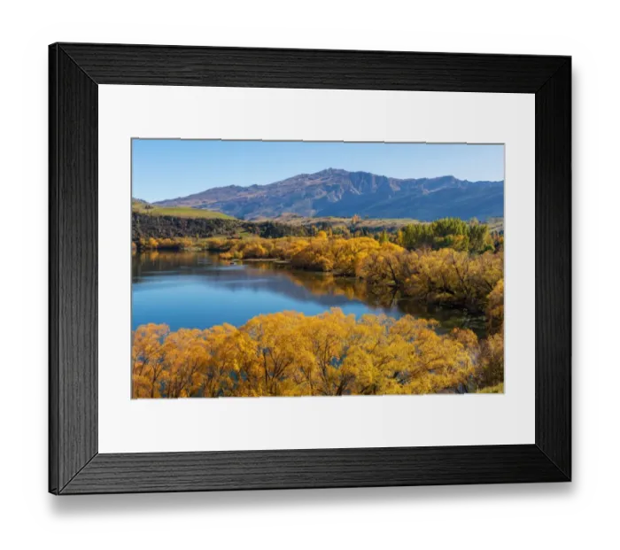 Framed Print : Lake Hayes in autumn season, New Zealand Framed Print : Lake Hayes in autumn season, New Zealand