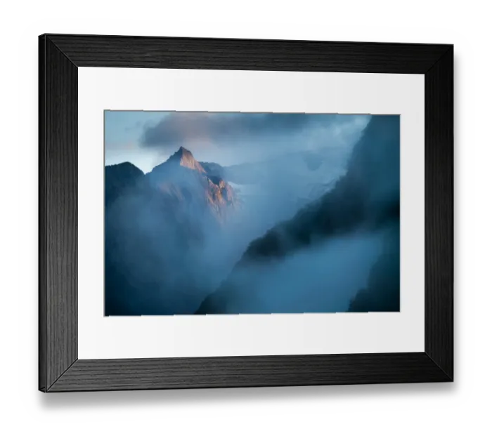 Framed Print : The mountain peak in Milford Sound, Fiordland National Park Framed Print : The mountain peak in Milford Sound, Fiordland National Park