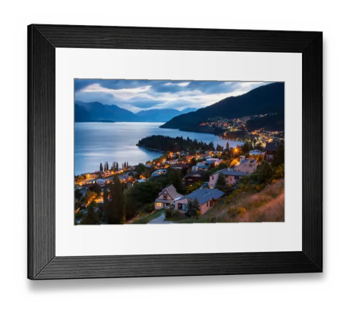 Framed Print : Queenstown city Framed Print : Queenstown city