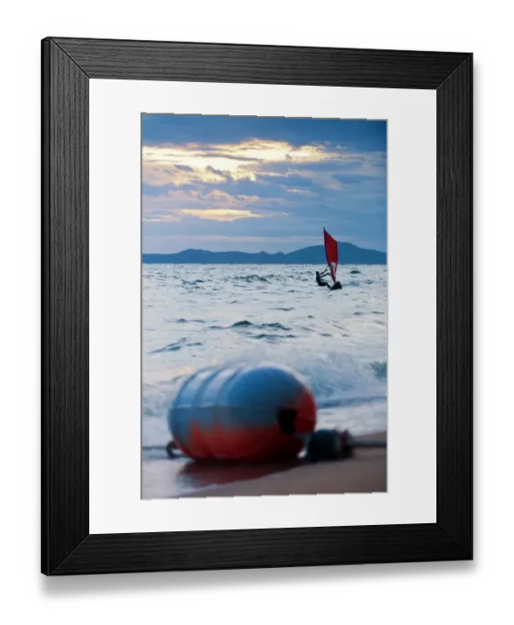 Framed Print : Windsurfing in Pattaya bay, Thailand Framed Print : Windsurfing in Pattaya bay, Thailand