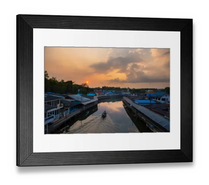 Framed Print : Fisherman life of Ban Nam Chiew, Trat Thailand Framed Print : Fisherman life of Ban Nam Chiew, Trat Thailand